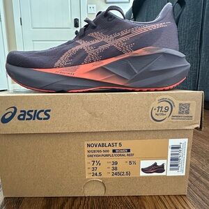 ASICS Novablast 5 Women’s Running Shoe — Greyish Purple/Coral Reef